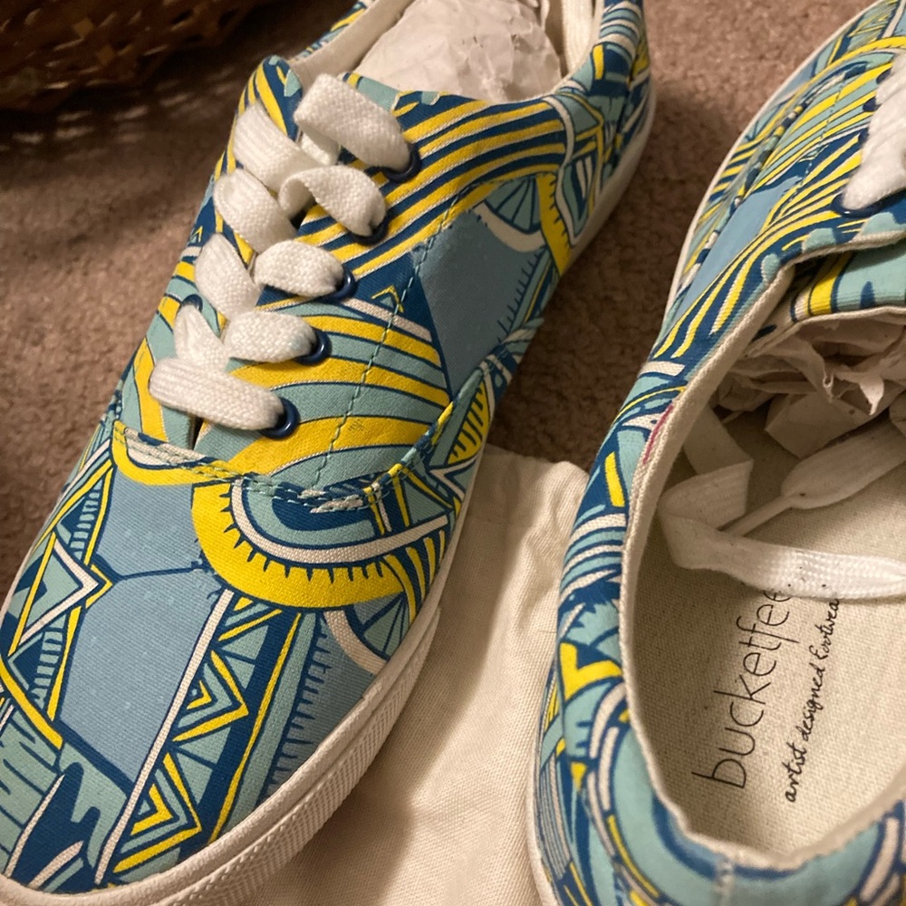 Bucket Feet Blue and Yellow Geometric Sneakers NWOT Women’s 12.5 /Mens 11